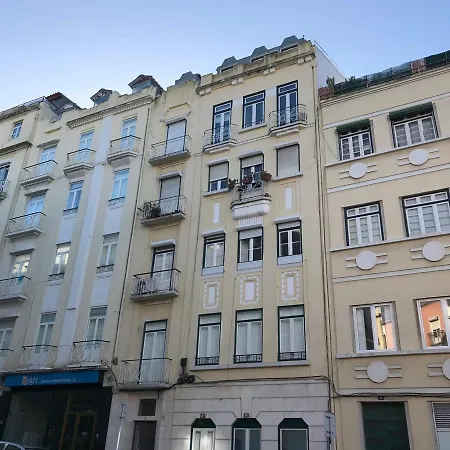 Beautiful&Spacious 2-Bed Apt Sleeps 6 in Lisbon * Lisboa